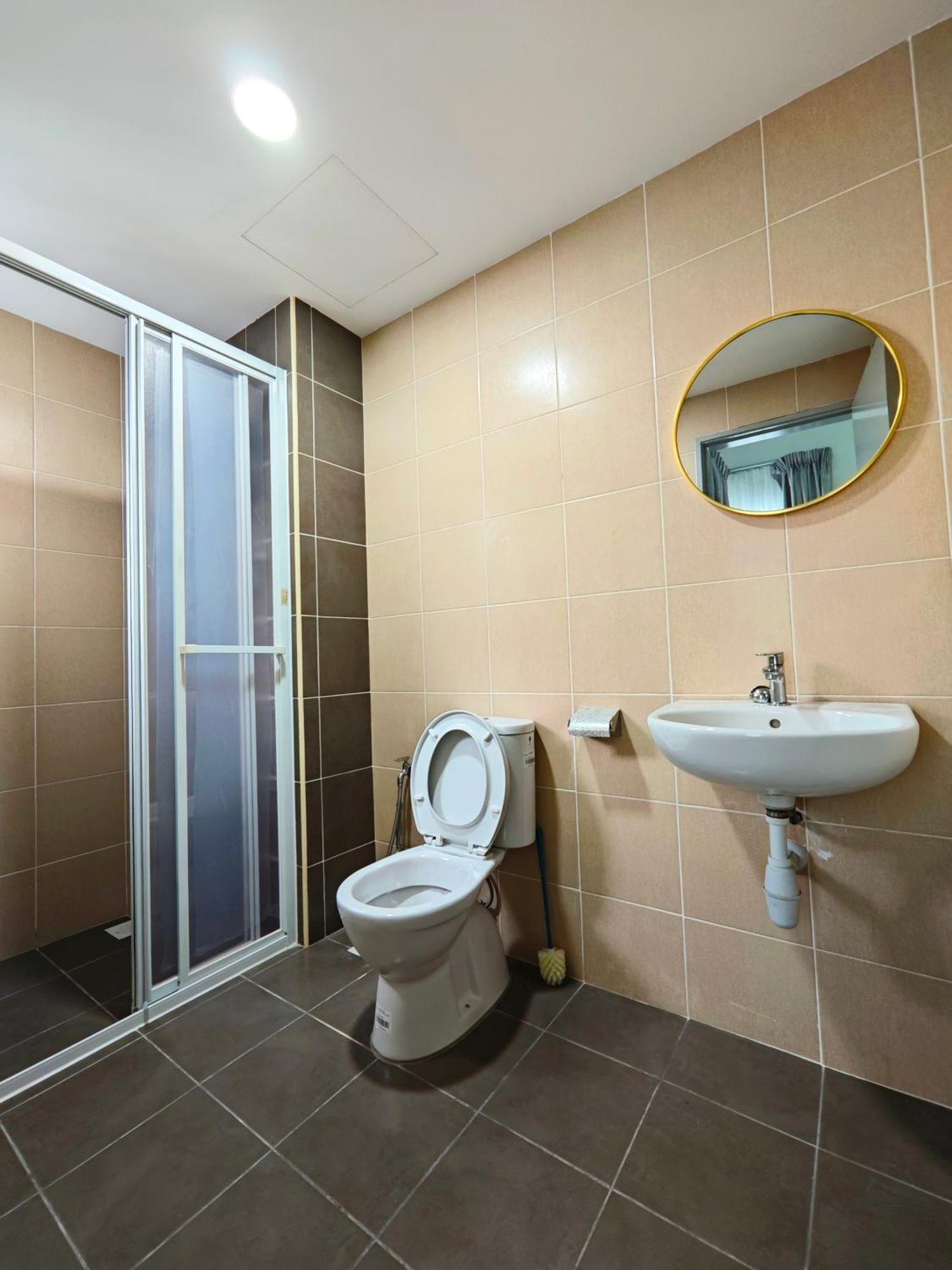 Exclusive 3 Bedroom @sungai Besi, Kuala Lumpur