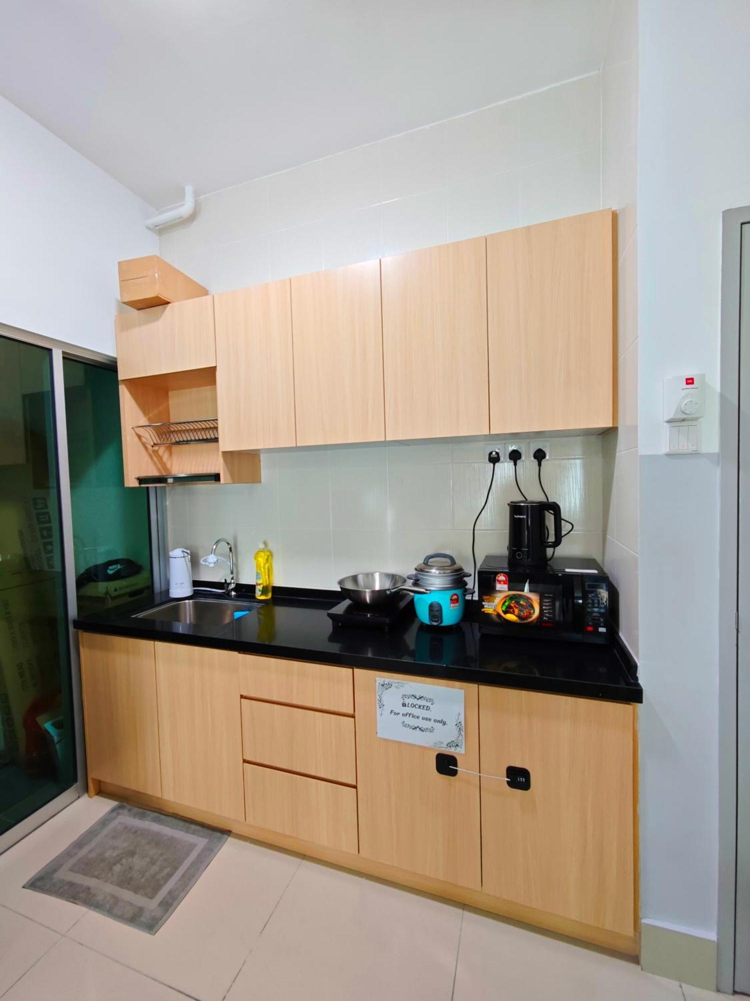Exclusive 3 Bedroom @sungai Besi, *